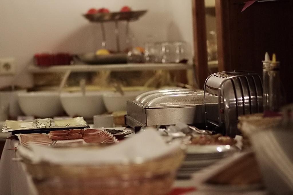Hotel Baeren Leimen  Bagian luar foto